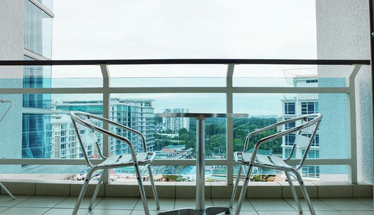 Ara Damansara Oasis Residence, Specious Home 4-8Pax, 8Min Subang Airport, 10Min Sunway ペタリンジャヤ エクステリア 写真